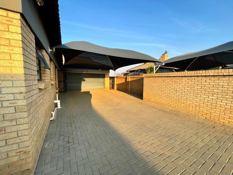 To Let 3 Bedroom Property for Rent in Baillie Park North West
